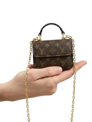 , Louis Vuitton Micro Pochette Metis bag + Brand Box , size 11*8 cm
