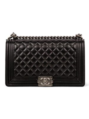 Chanel Medium Boy Bag + Brand Box , size 25*14 .